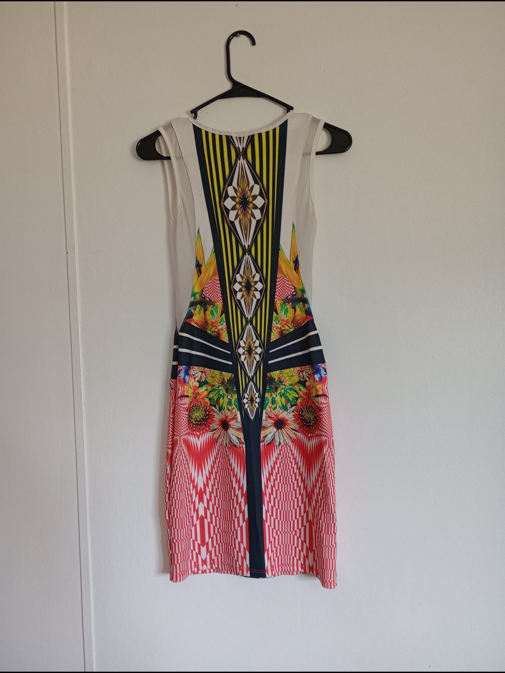 Sleeveless Multicolor Geo-Floral Midi Dress in White and Red Sz. M - Picture 4 of 13